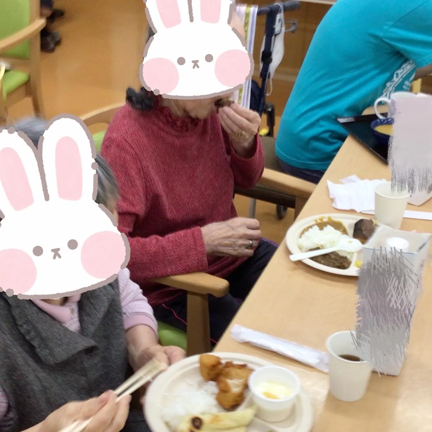 秋祭りではボーリングやわなげ、盆踊りなどをお楽しみいただきま...